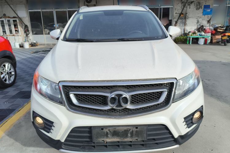 Used BAIC Senova X55 2016 1.5L Manual Comfort Version Front