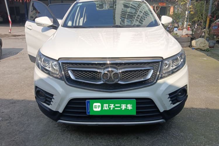 Used BAIC Senova X55 2016 1.5T CVT Elite Edition Front