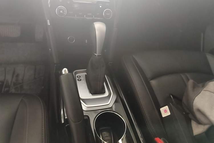 Used BAIC Senova X55 2016 1.5T CVT Elite Edition Gear Lever