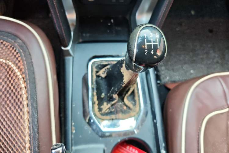 Used BAIC Senova X55 2016 1.5L Manual Comfort Version Gear Lever