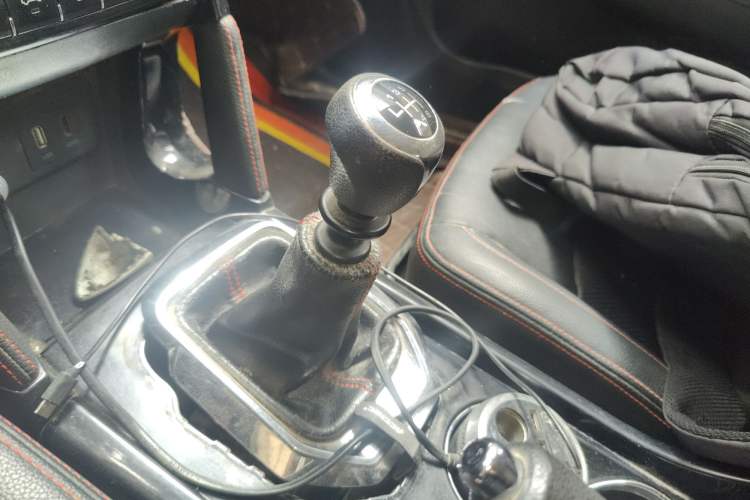 Used BAIC Senova X55 2016 1.5T Manual Elite Edition Gear Lever