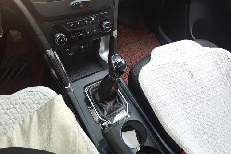 Used BAIC Senova X55 2016 1.5L Manual Comfort Version Gear Lever