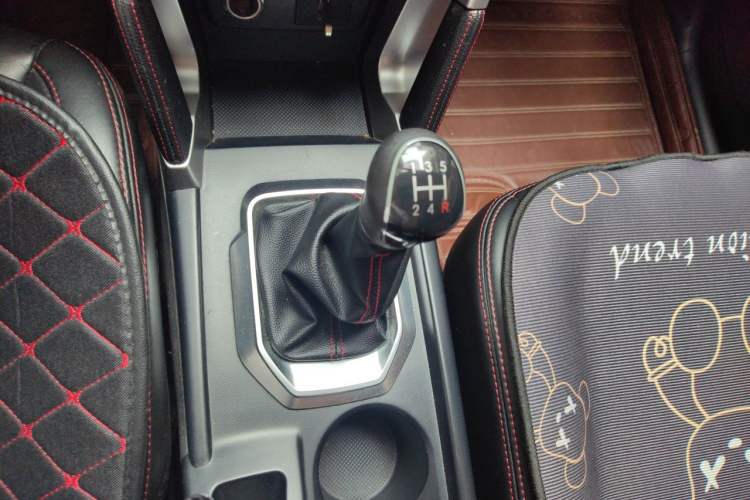 Used BAIC Senova X55 2016 1.5L Manual Standard Edition Gear Lever