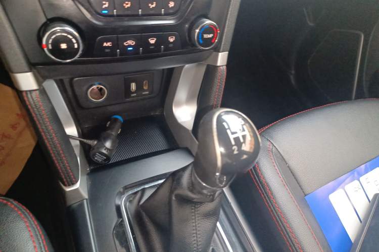 Used BAIC Senova X55 2016 1.5L Manual Comfort Version Gear Lever