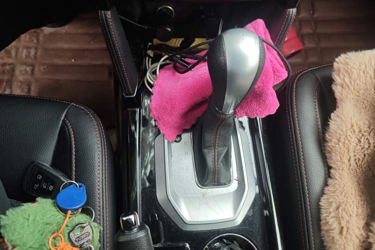 Used BAIC Senova X55 2016 1.5T CVT Luxury Edition Gear Lever