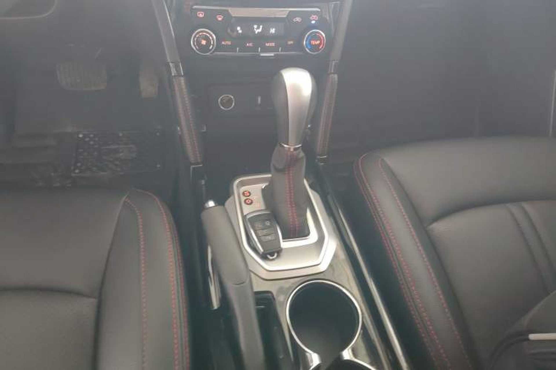 Used BAIC Senova X55 2016 1.5T CVT Elite Edition Gear Lever