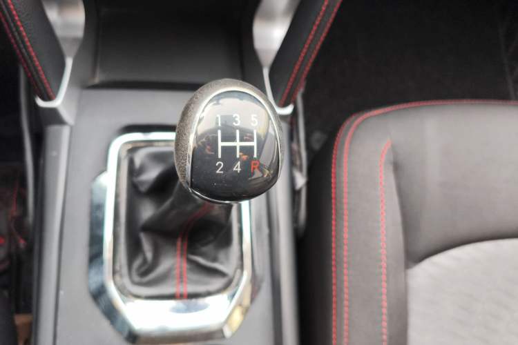 Used BAIC Senova X55 2016 1.5L Manual Comfort Version Gear Lever