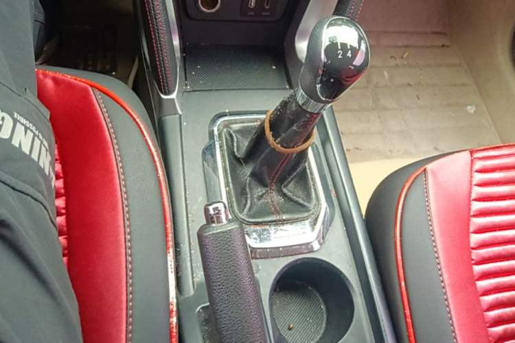 Used BAIC Senova X55 2016 1.5L Manual Comfort Version Gear Lever
