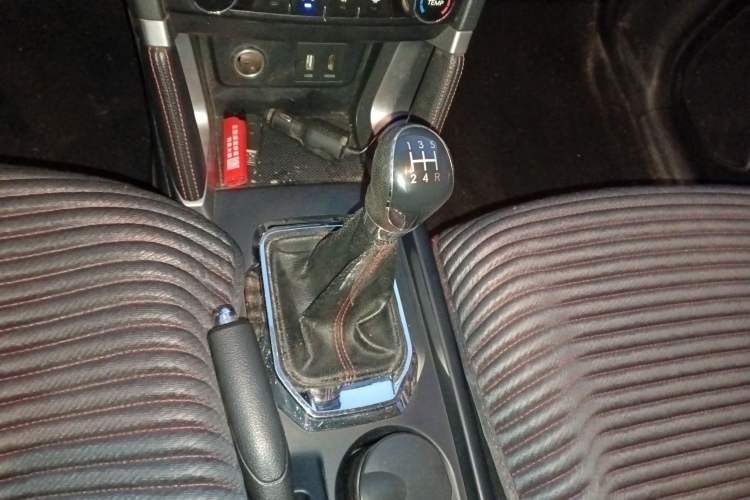 Used BAIC Senova X55 2016 1.5L Manual Comfort Version Gear Lever