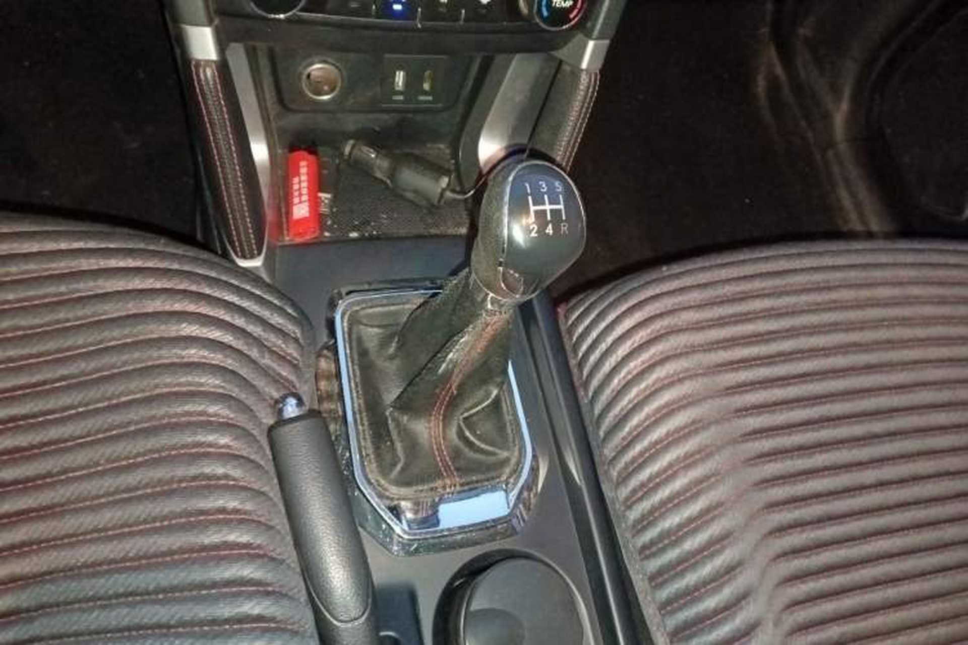 Used BAIC Senova X55 2016 1.5L Manual Comfort Version Gear Lever