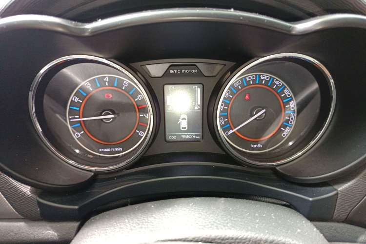 Used BAIC Senova X55 2016 1.5T CVT Elite Edition Instrument Cluster