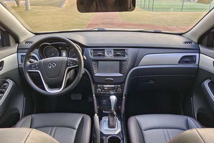 Used BAIC Senova X55 2016 1.5T CVT Elite Edition Interior 1