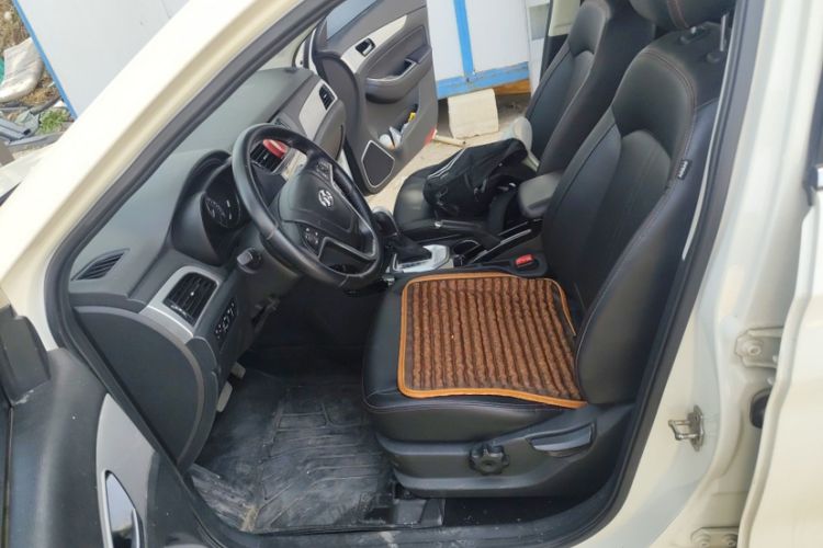 Used BAIC Senova X55 2016 1.5T CVT Elite Edition Interior 1