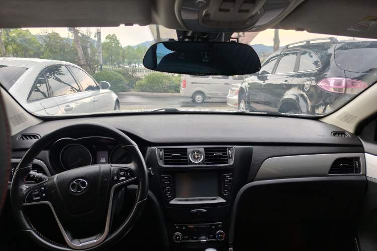 Used BAIC Senova X55 2016 1.5T CVT Elite Edition Interior 1
