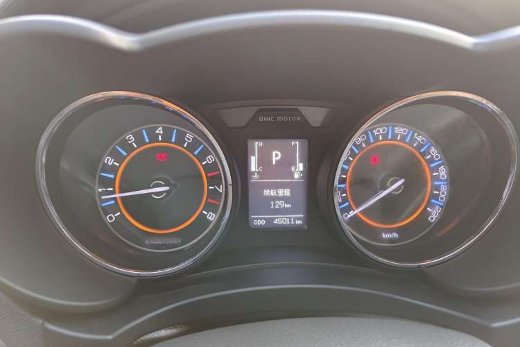 Used BAIC Senova X55 2016 1.5T CVT Elite Edition Interior 11
