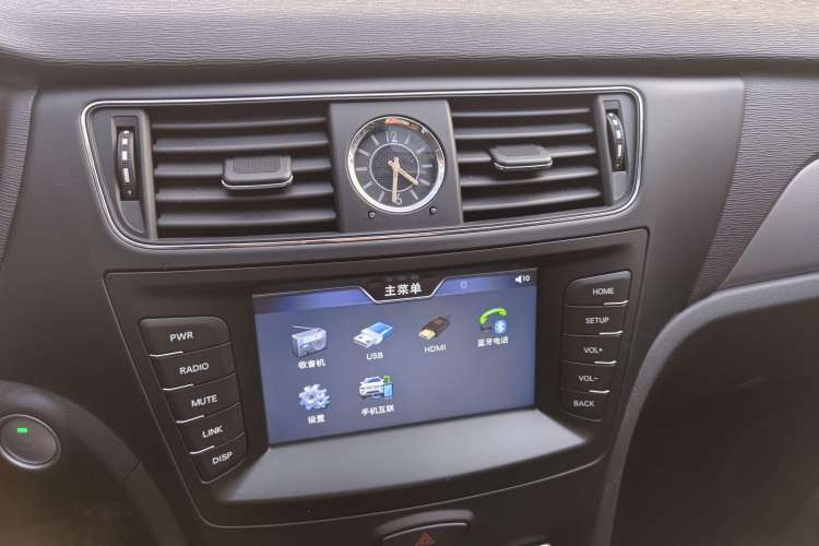 Used BAIC Senova X55 2016 1.5T CVT Elite Edition Interior 13