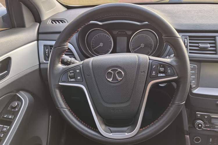 Used BAIC Senova X55 2016 1.5T CVT Elite Edition Interior 2