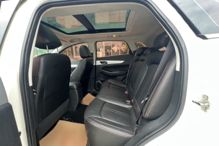 Used BAIC Senova X55 2016 1.5T CVT Elite Edition Interior 2