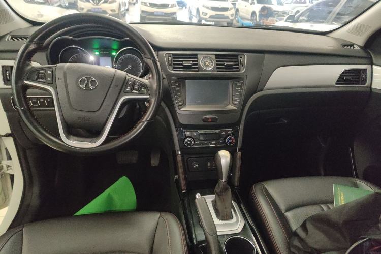 Used BAIC Senova X55 2016 1.5T CVT Elite Edition Interior 2