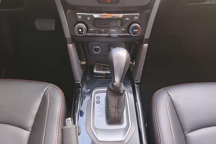 Used BAIC Senova X55 2016 1.5T CVT Elite Edition Interior 3