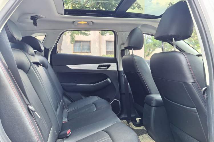 Used BAIC Senova X55 2016 1.5T CVT Elite Edition Interior 4