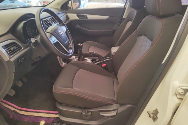 Used BAIC Senova X55 2016 1.5L Manual Standard Edition Interior 4