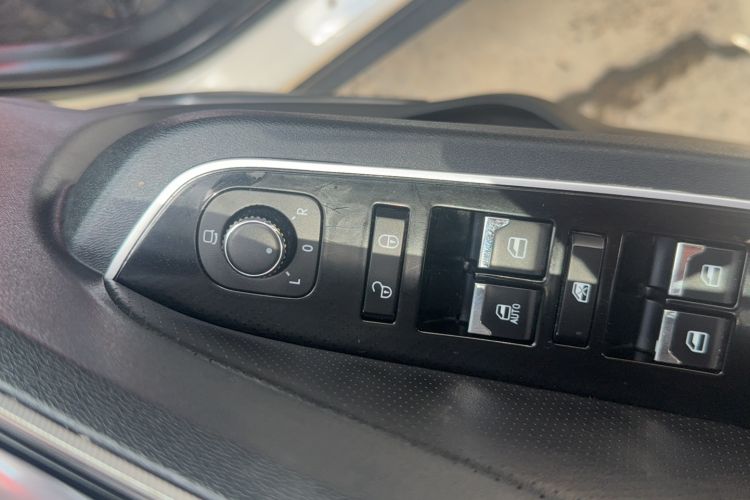Used BAIC Senova X55 2016 1.5T CVT Luxury Edition Interior 5