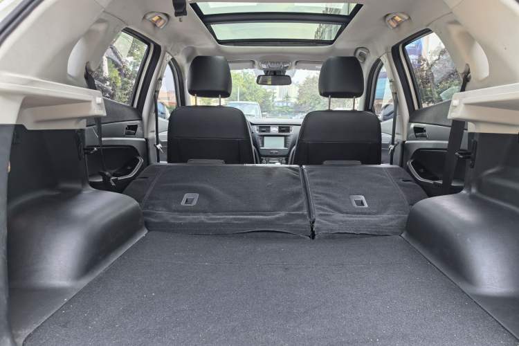 Used BAIC Senova X55 2016 1.5T CVT Elite Edition Interior 6