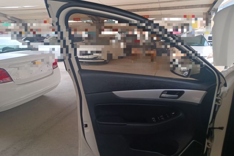 Used BAIC Senova X55 2016 1.5L Manual Comfort Version Interior 7