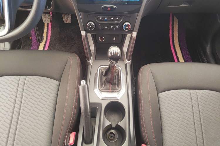 Used BAIC Senova X55 2016 1.5L Manual Standard Edition Interior 7