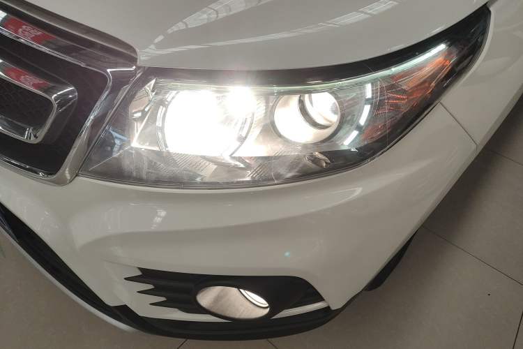 Used BAIC Senova X55 2016 1.5T CVT Elite Edition Left Front Headlight