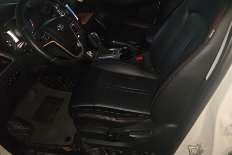 Used BAIC Senova X55 2016 1.5T CVT Elite Edition Left Front Seat