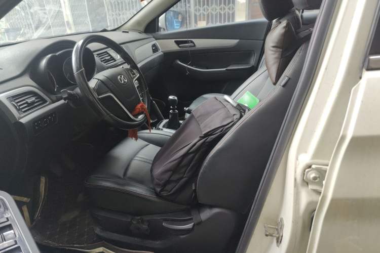 Used BAIC Senova X55 2016 1.5T Manual Elite Edition Left Front Seat