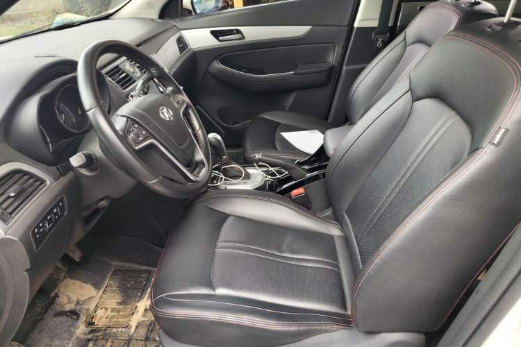 Used BAIC Senova X55 2016 1.5T CVT Luxury Edition Left Front Seat
