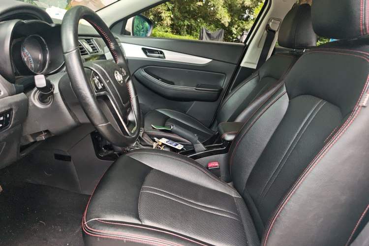 Used BAIC Senova X55 2016 1.5T CVT Luxury Edition Left Front Seat