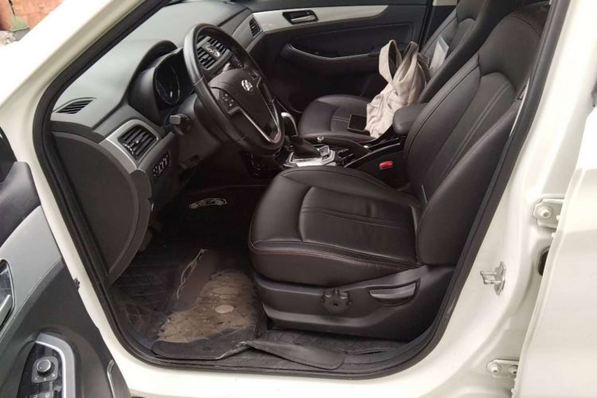 Used BAIC Senova X55 2016 1.5T CVT Elite Edition Left Front Seat