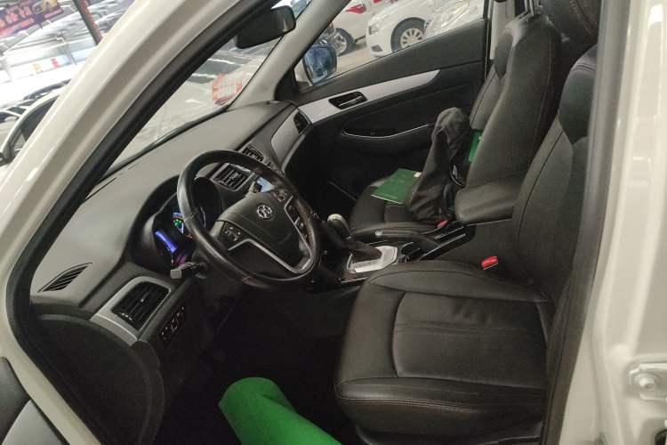 Used BAIC Senova X55 2016 1.5T CVT Elite Edition Left Front Seat