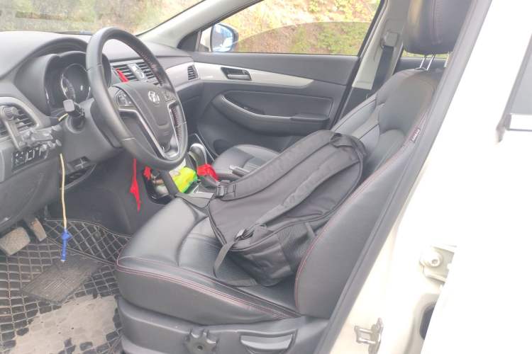 Used BAIC Senova X55 2016 1.5T CVT Elite Edition Left Front Seat