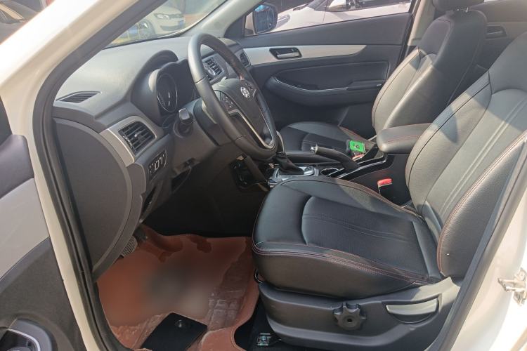 Used BAIC Senova X55 2016 1.5T CVT Elite Edition Left Front Seat