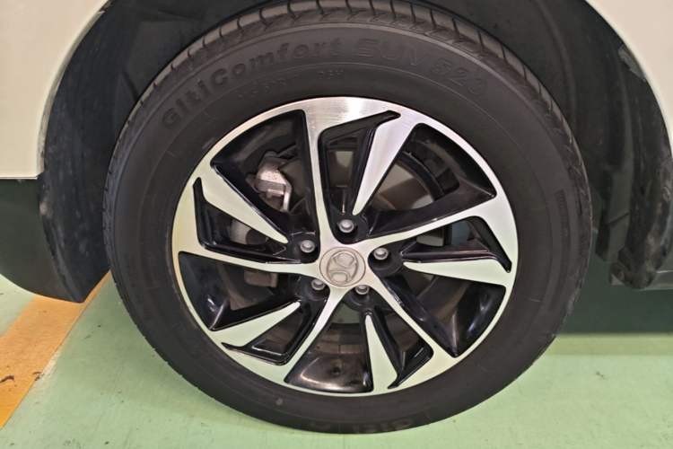 Used BAIC Senova X55 2016 1.5T CVT Elite Edition Left Front Wheel Hub