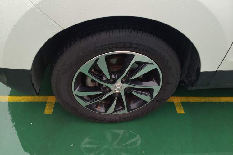 Used BAIC Senova X55 2016 1.5T CVT Elite Edition Left Front Wheel Hub