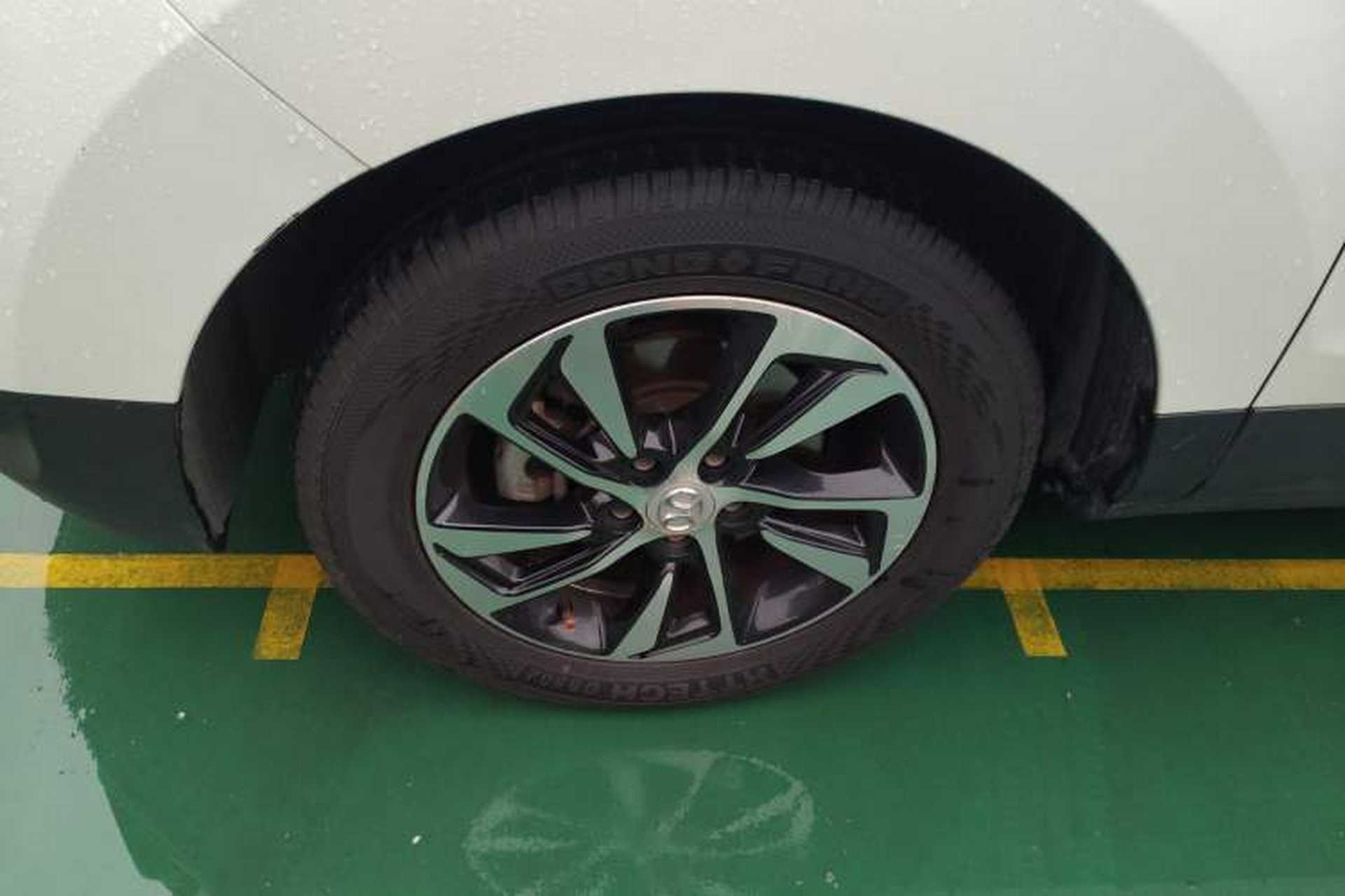 Used BAIC Senova X55 2016 1.5T CVT Elite Edition Left Front Wheel Hub