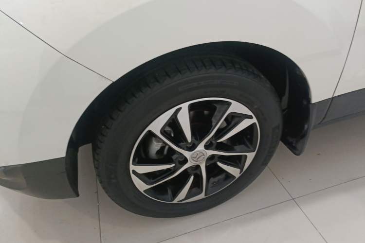 Used BAIC Senova X55 2016 1.5T Manual Elite Edition Left Front Wheel Hub