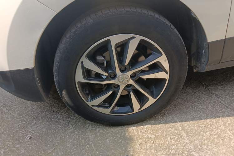 Used BAIC Senova X55 2016 1.5T CVT Elite Edition Left Front Wheel Hub