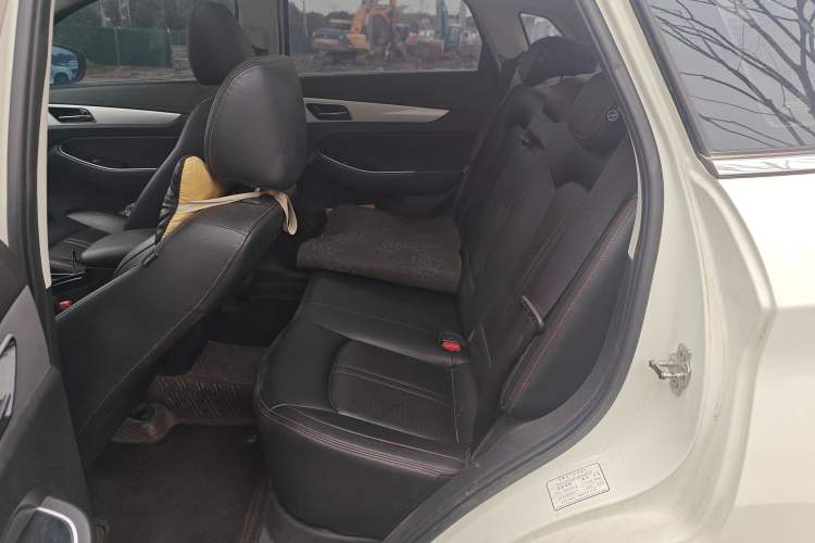 Used BAIC Senova X55 2016 1.5T CVT Elite Edition Left Rear Seat