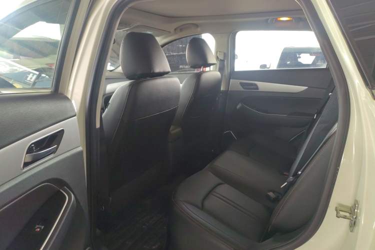 Used BAIC Senova X55 2016 1.5T CVT Elite Edition Left Rear Seat