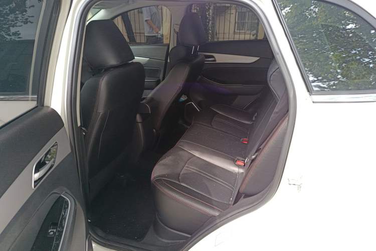 Used BAIC Senova X55 2016 1.5T CVT Elite Edition Left Rear Seat