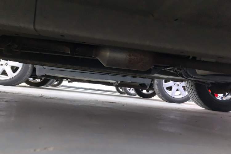 Used BAIC Senova X55 2016 1.5T CVT Elite Edition Left Side Sill