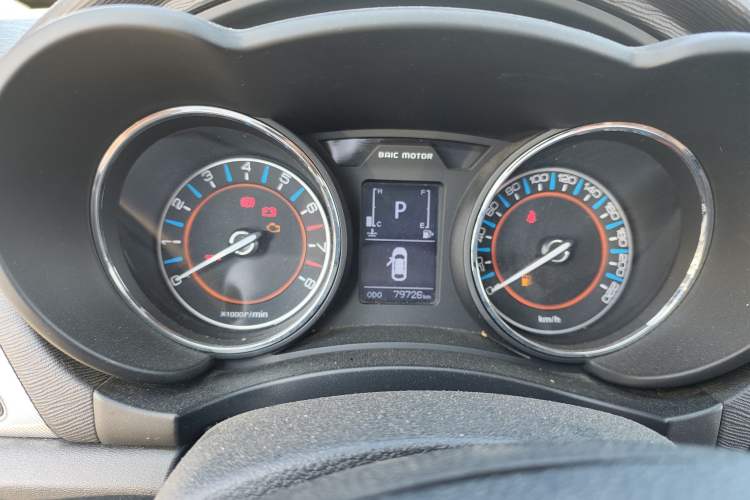 Used BAIC Senova X55 2016 1.5T CVT Elite Edition Odometer Close Up