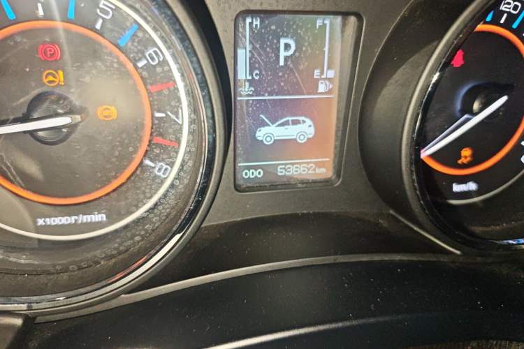 Used BAIC Senova X55 2016 1.5T CVT Elite Edition Odometer Close Up